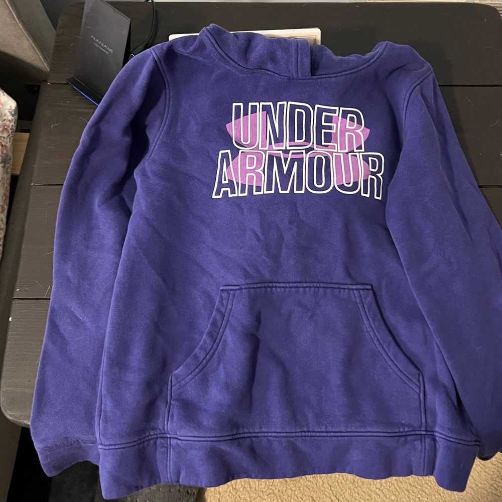 Under armor sweatshirt